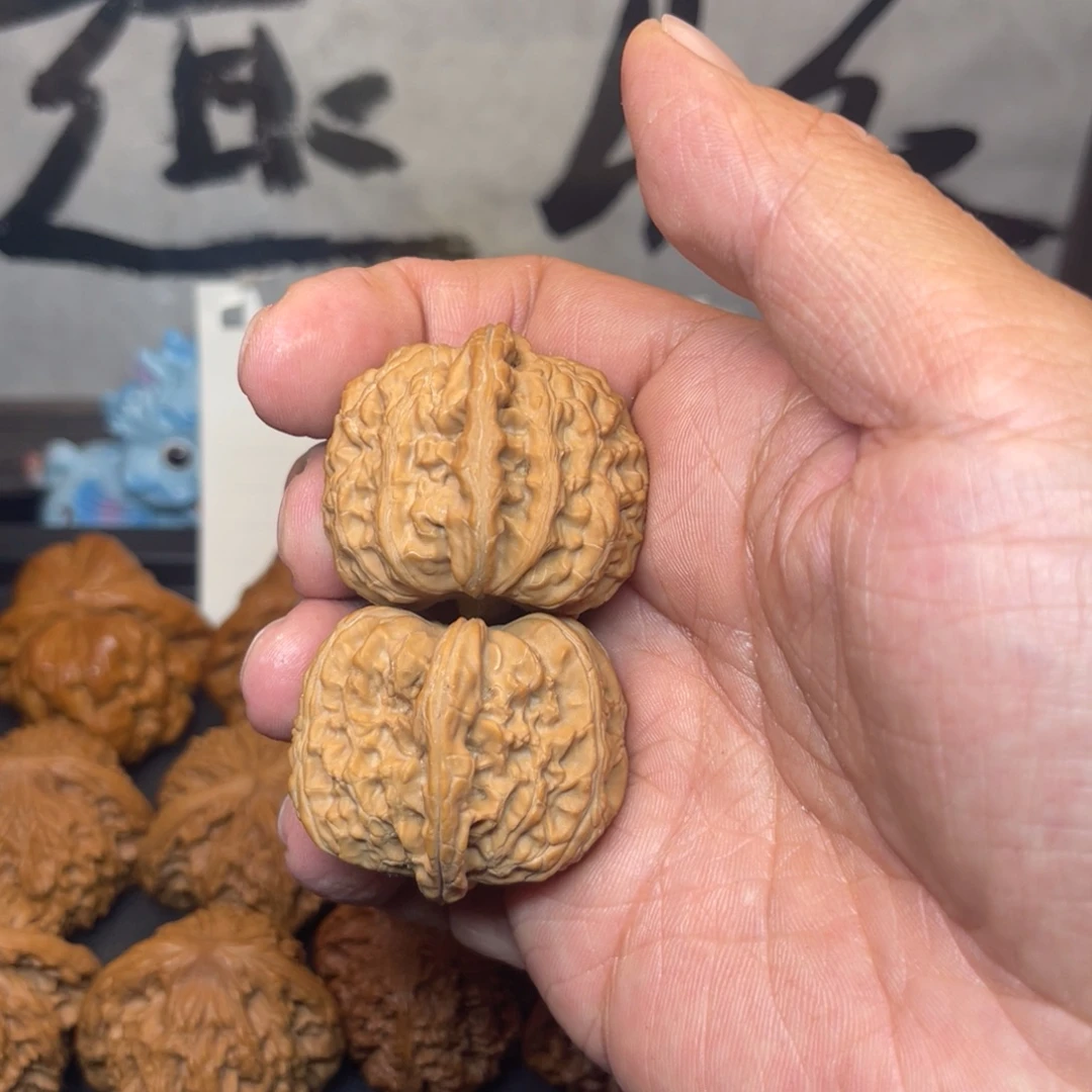 文玩核桃吊坠37全品无修三角白