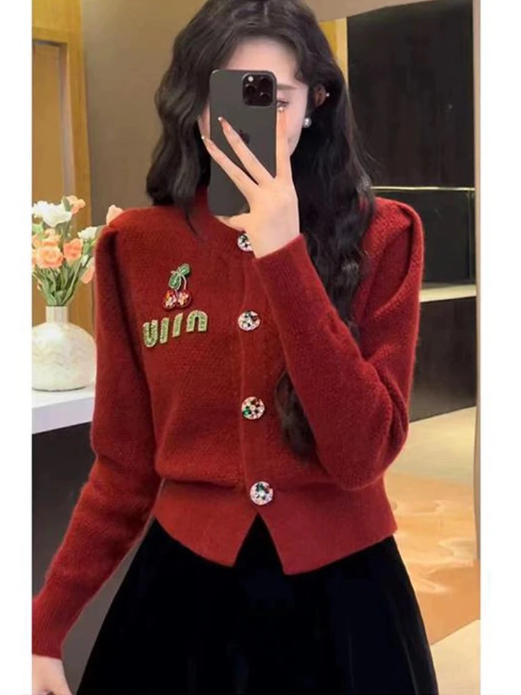 新年红欧货小香风时髦减龄miu系重工镶钻高级针织衫高端休闲开衫