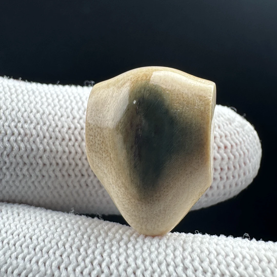 K1952天然猛犸牙 蓝皮鲨鱼背三通14.5*19.5mm一物一图 假一罚十