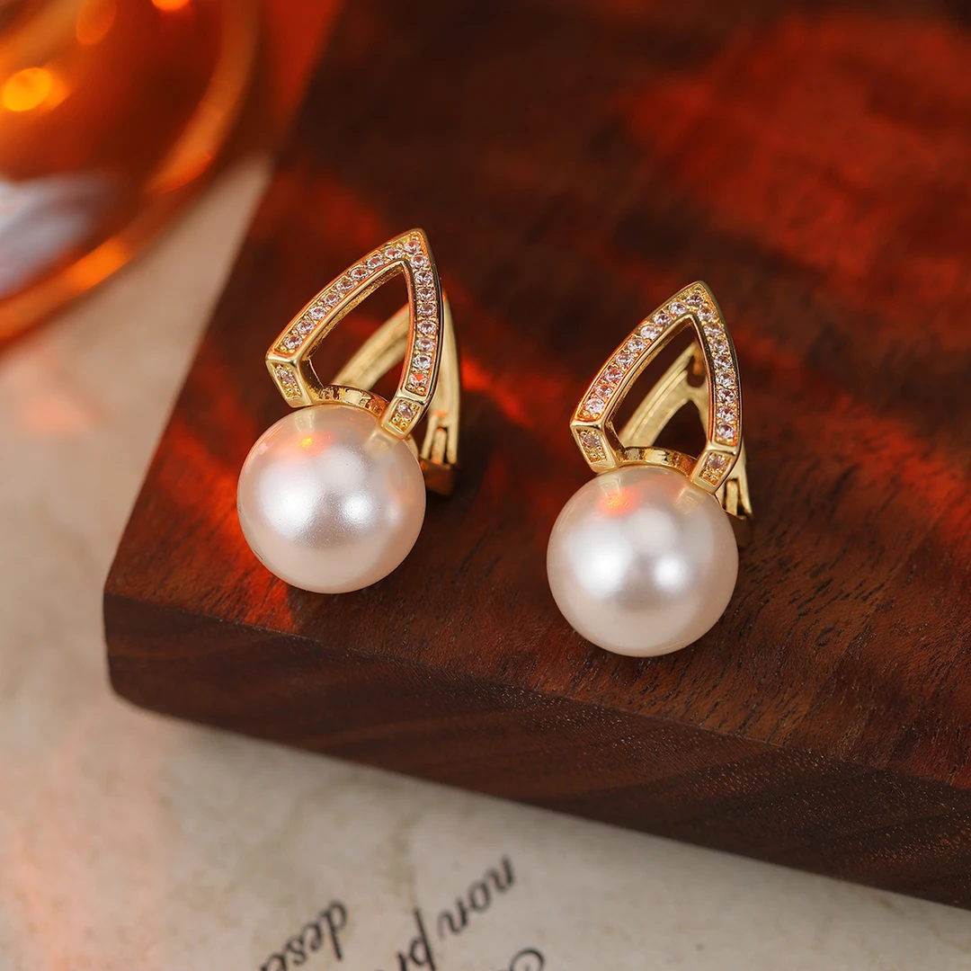 铜合金合成锆石耳饰 几何气质轻奢百搭法式精致优雅设计感耳环