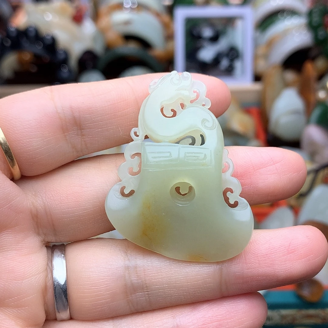 未镶嵌和田玉（子料）挂件