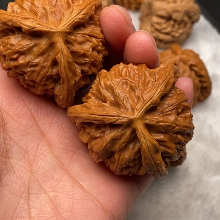 文玩核桃吊坠甜****?核桃