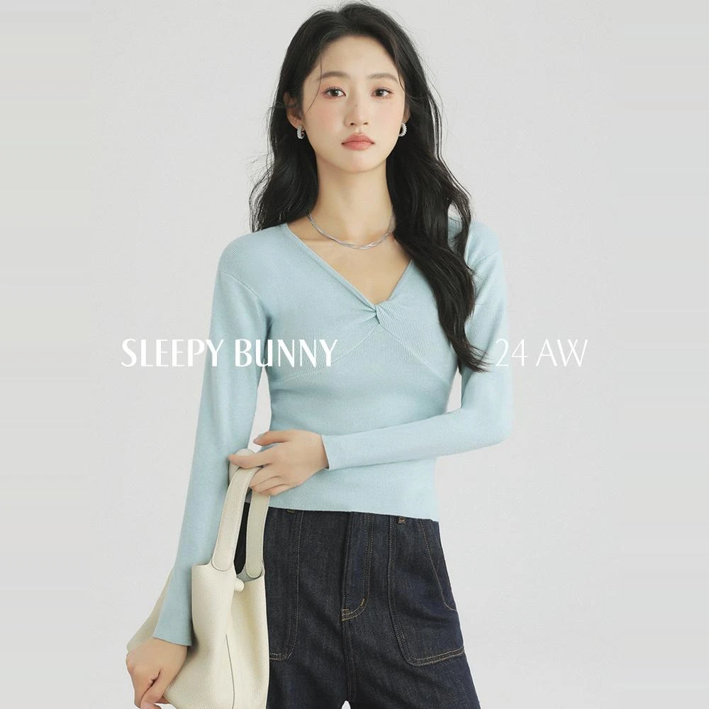I瞌睡兔【清苍】v领小扭结针织衫女打底短款修身气质弹力上衣245286