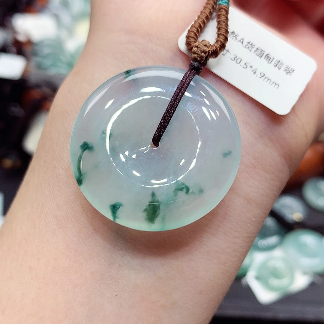 翡翠未镶嵌颈饰编号82，30.5/4.9