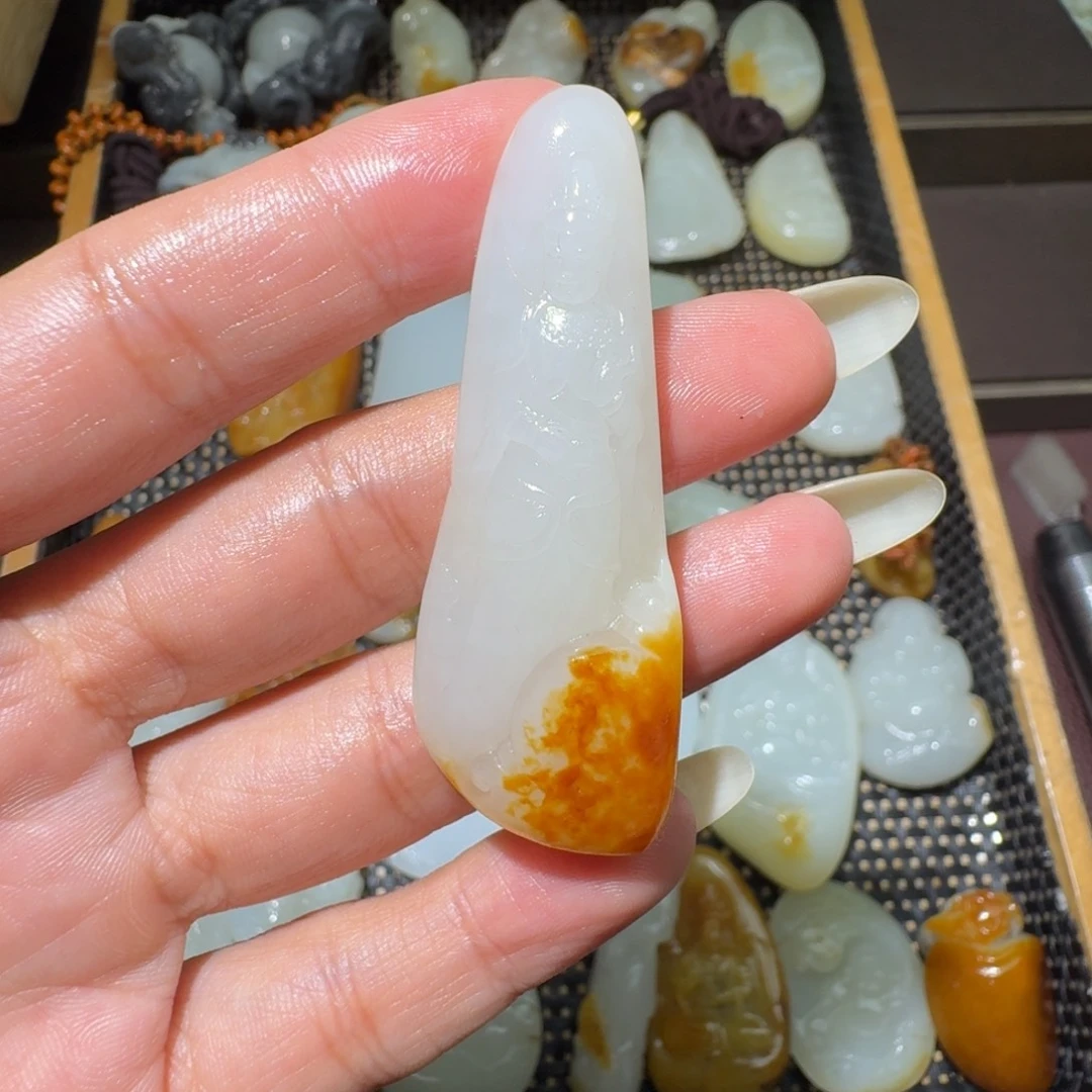 和田玉未镶嵌吊坠(不含链)