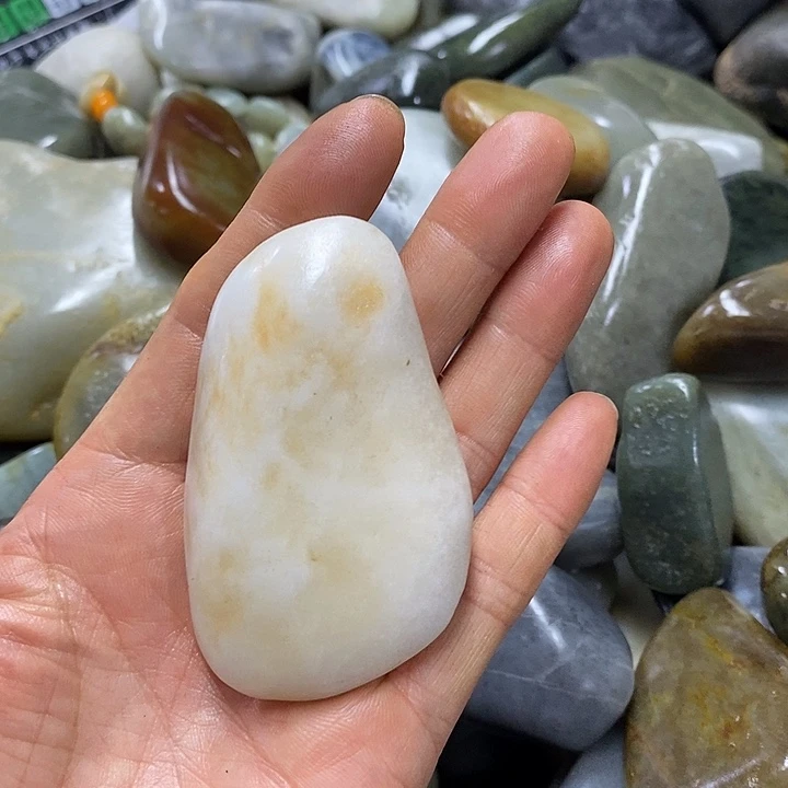 和田玉（糖玉）未镶嵌挂件