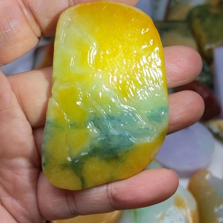 翡翠挂件未镶嵌缅甸翡翠