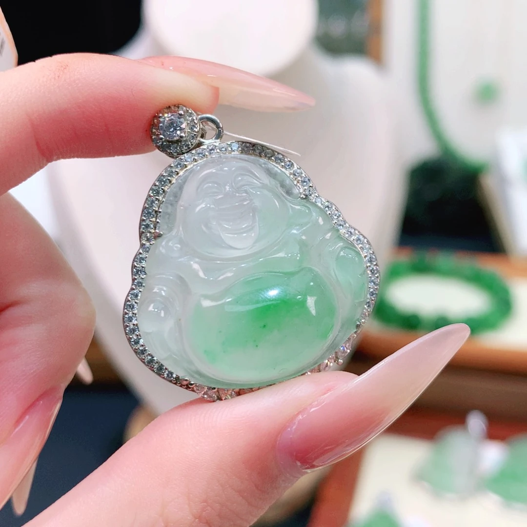 淼***淼石英质玉（非洲翠）银S925镶嵌颈饰佛公