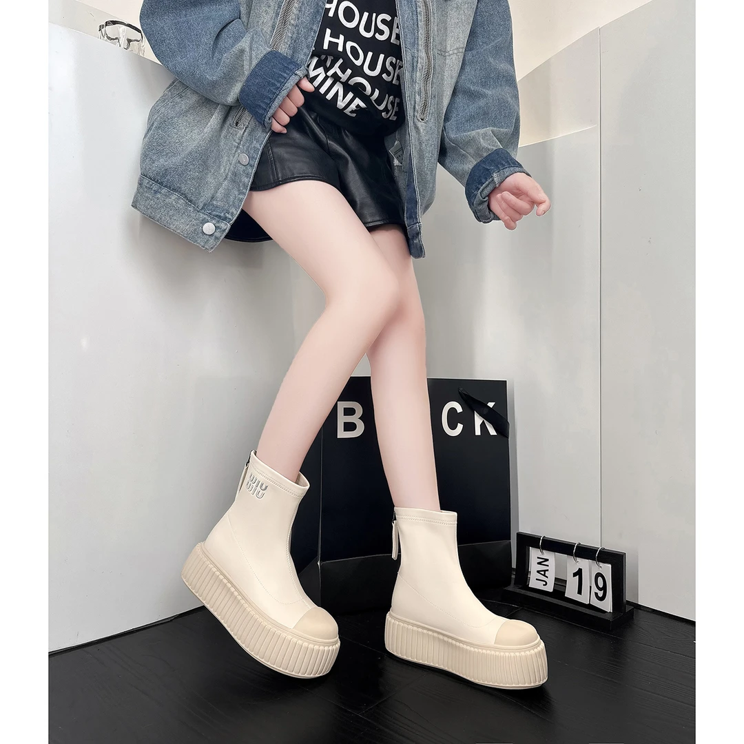 【淘爱朵●现货】时尚厚底增高5.5cm潮流百搭女士高帮靴 668