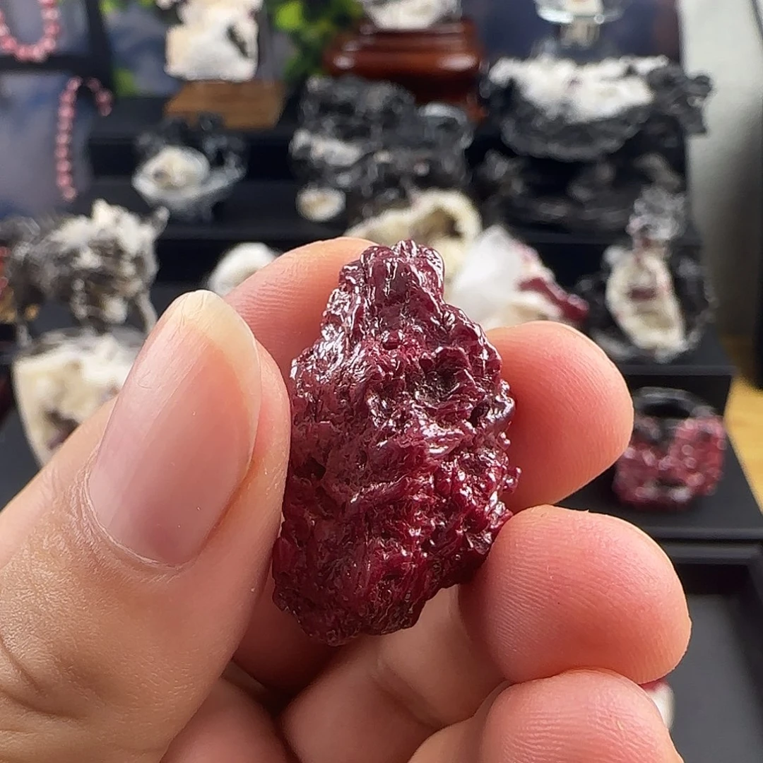 天然辰砂无根砂吊坠