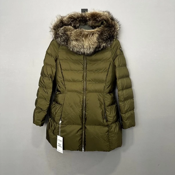 99新 Prada/普拉达 毛领三角标羽绒服/42码/价20400