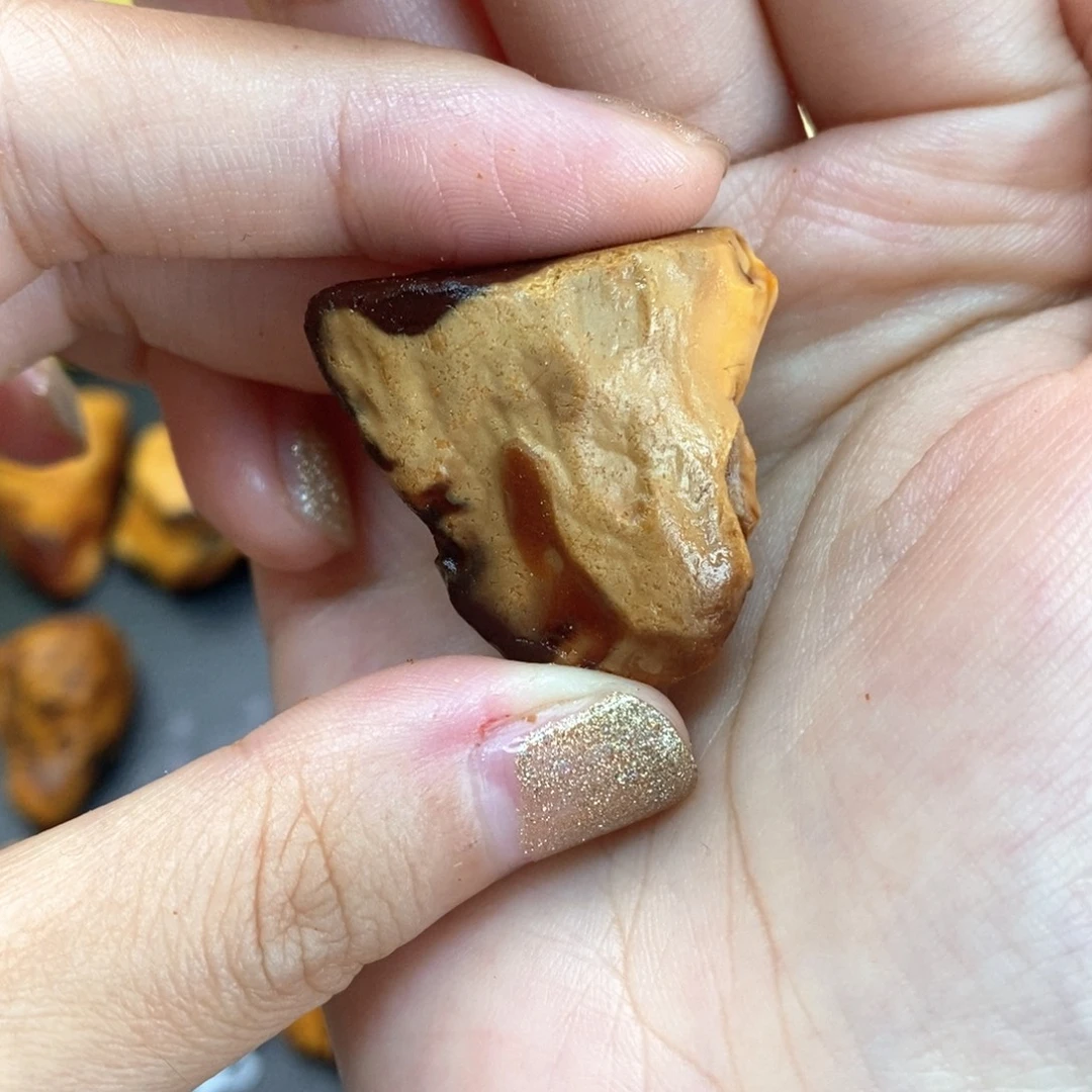 定制琥珀未镶嵌蜜蜡