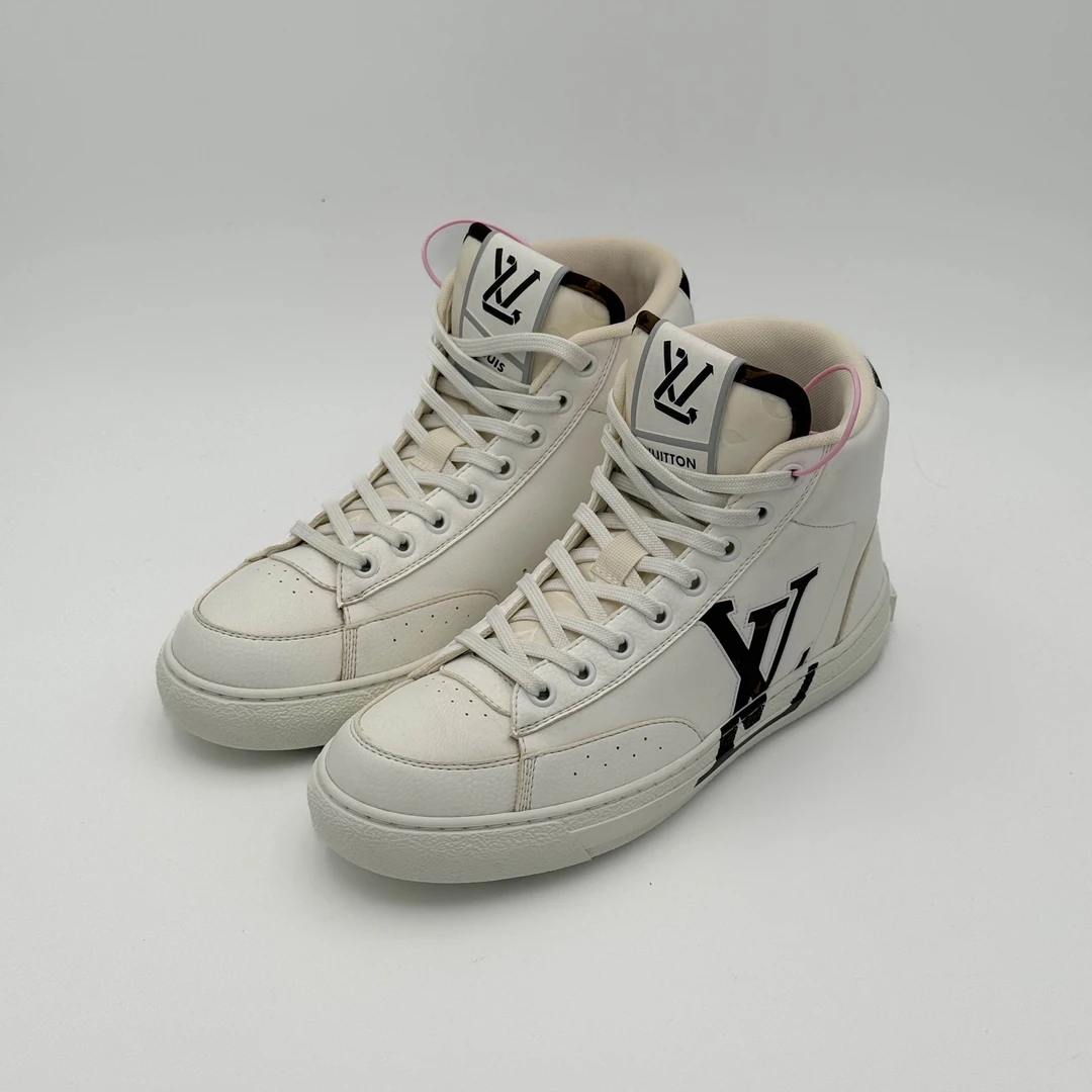 99新 LouisVuitton/路易威登 女款高帮休闲鞋/37码/DM1037