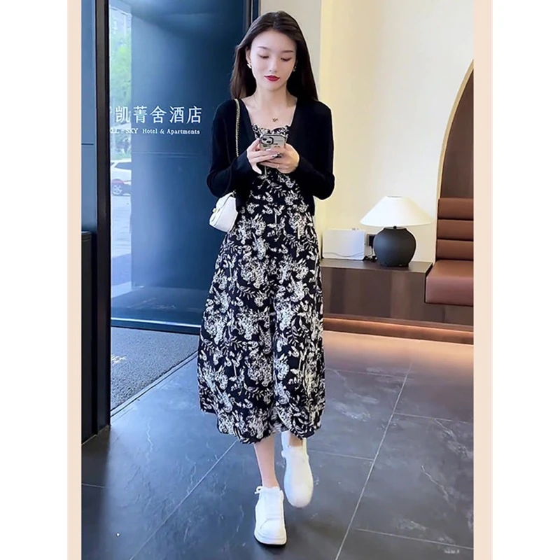 气质女神范碎花连衣裙子轻熟赫本风薄款开衫吊带裙两件套装