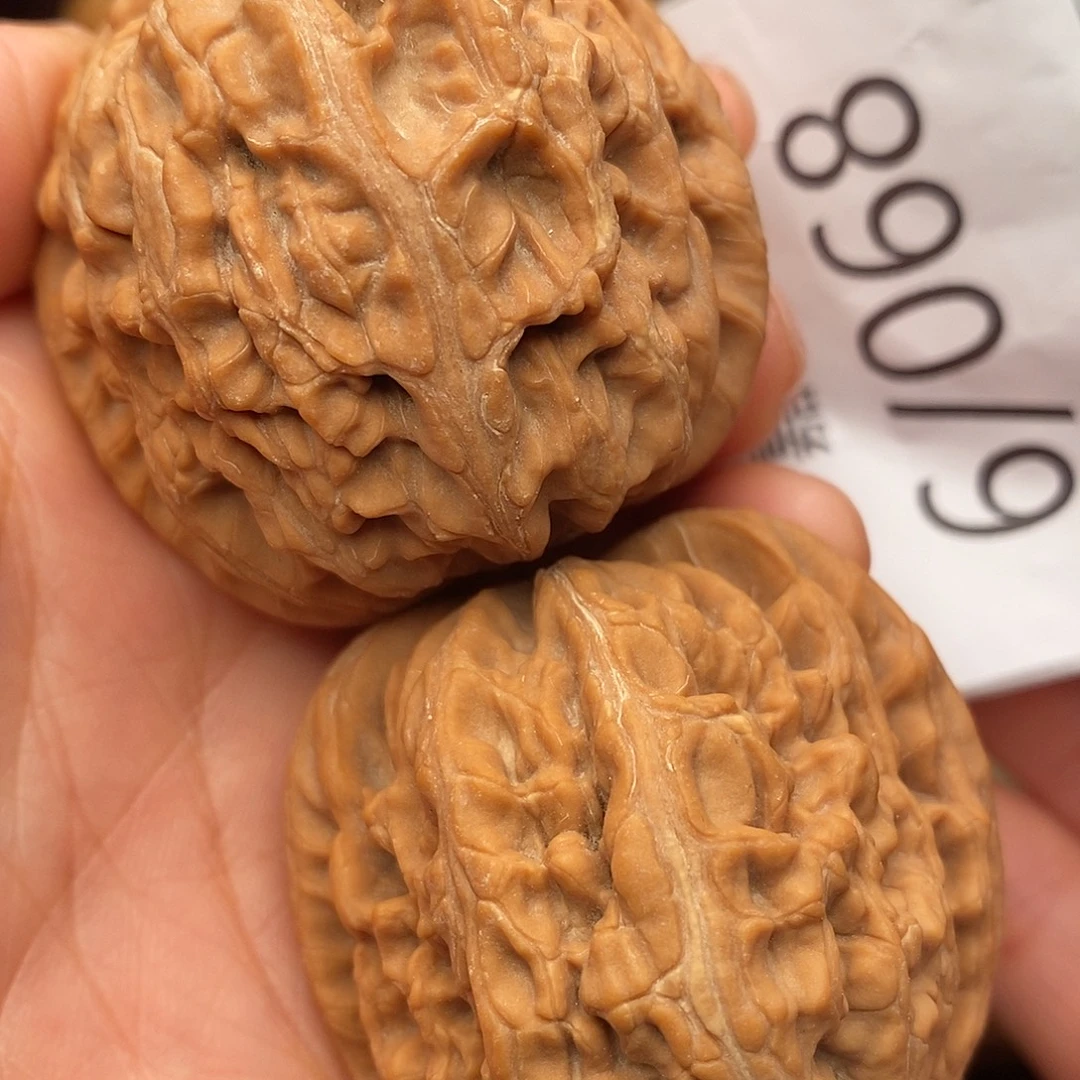 把件文玩核桃47.8红锦鲤