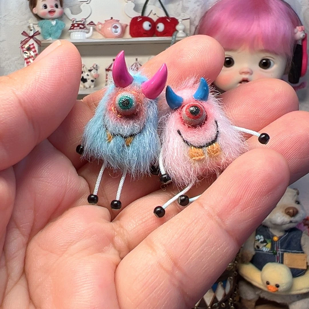 布艺手作可爱小怪兽