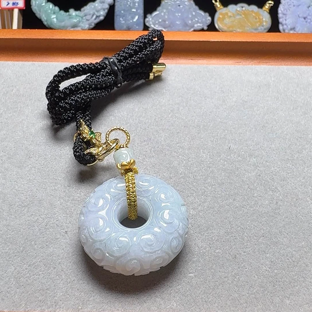 吊坠(赠链)未镶嵌翡翠