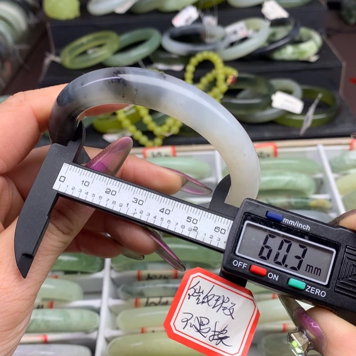 蛇纹石玉手镯未镶嵌1019