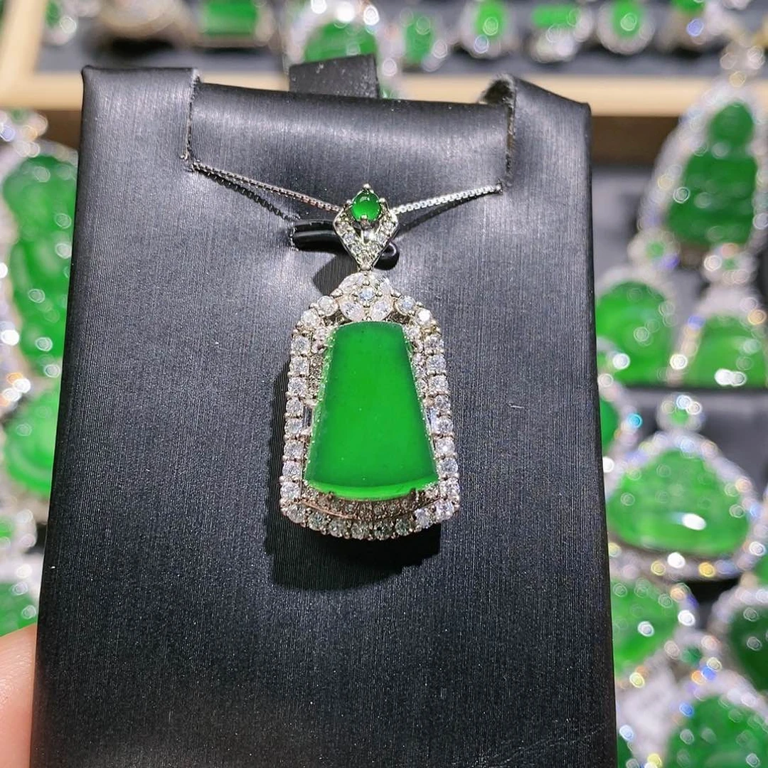 翡翠颈饰未镶嵌吊坠15