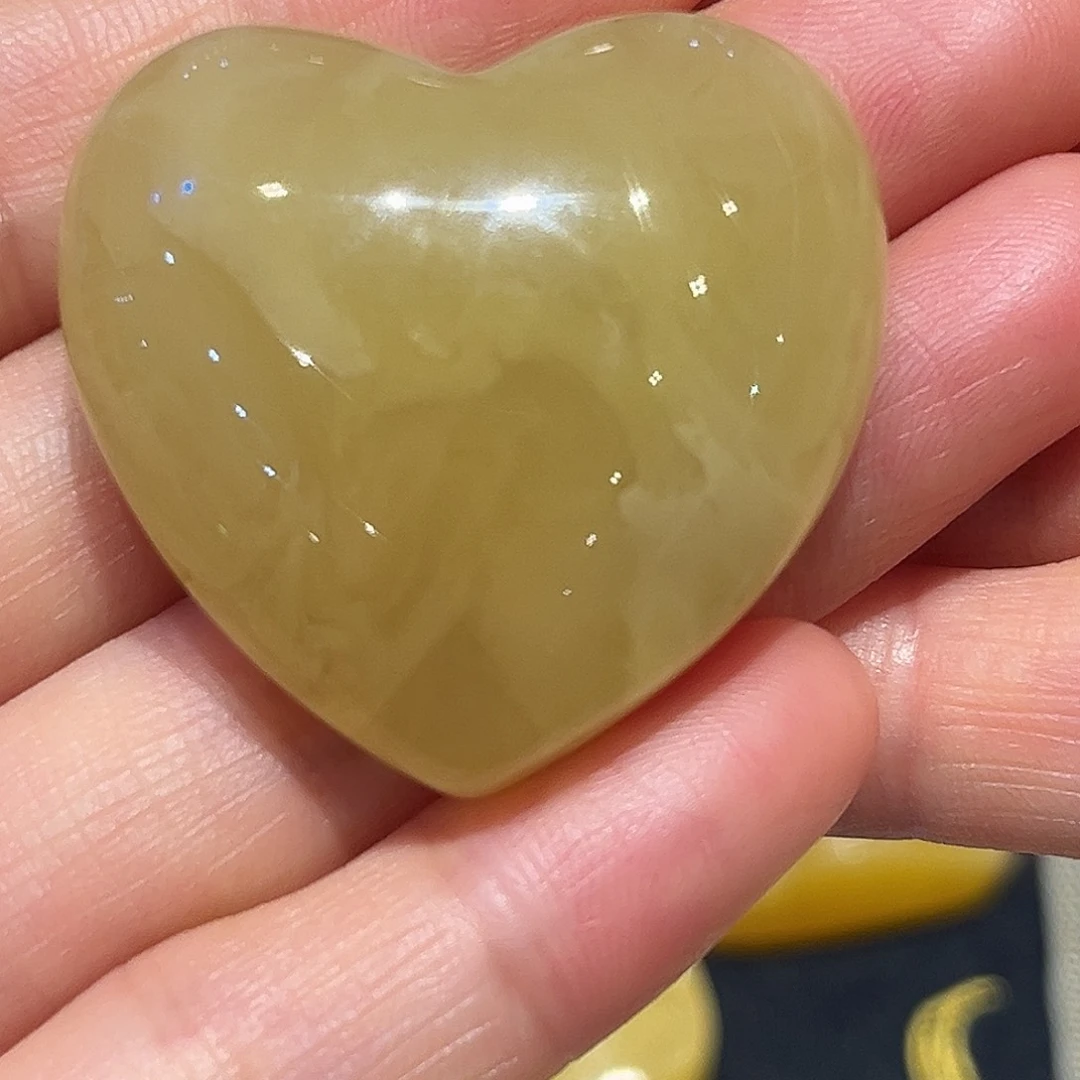 琥珀颈饰未镶嵌蜜蜡心