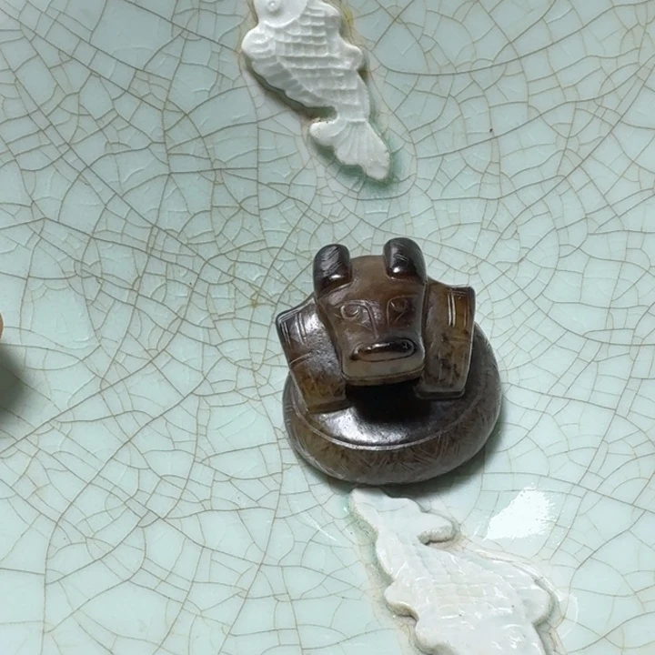 人***者瓷片双鱼青瓷开片大碗