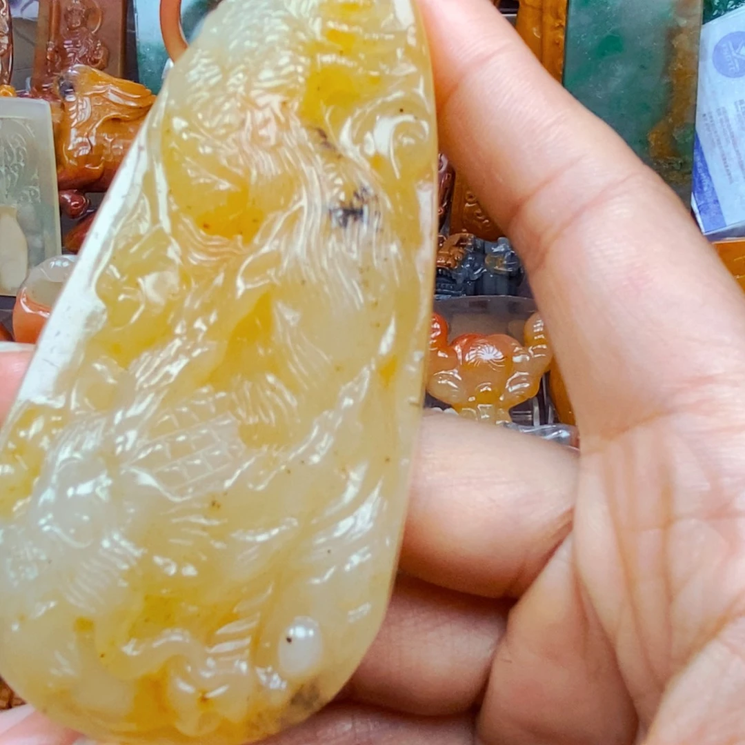 石英质玉（黄龙玉）未镶嵌吊坠(不含链)