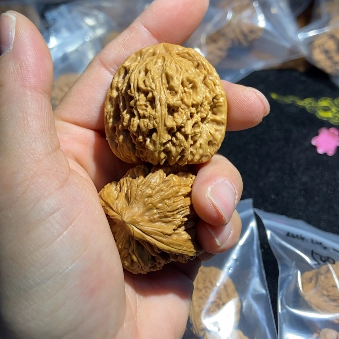 吊坠文玩核桃南疆核桃50