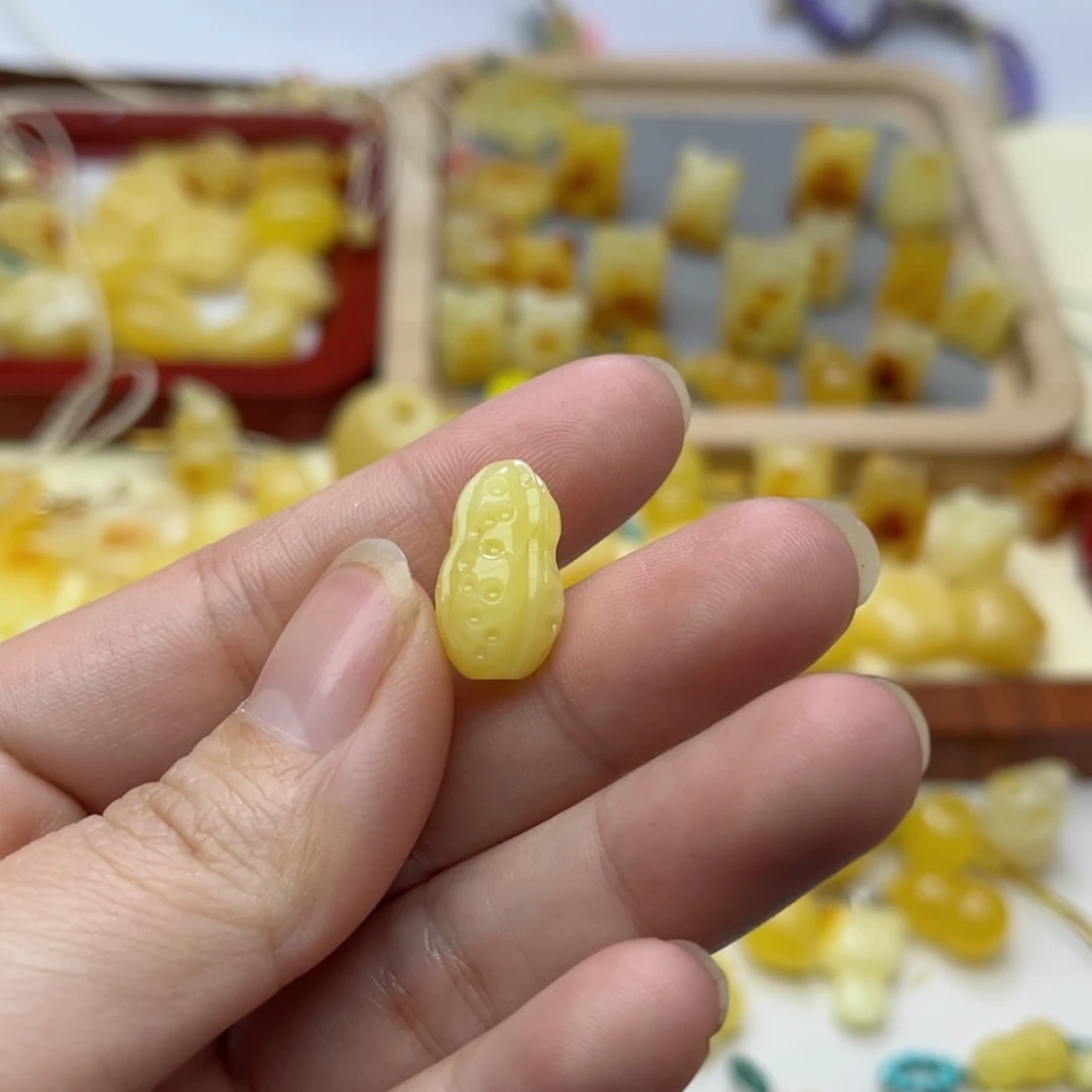 【闪购商品】蜜蜡裸石未镶嵌配饰