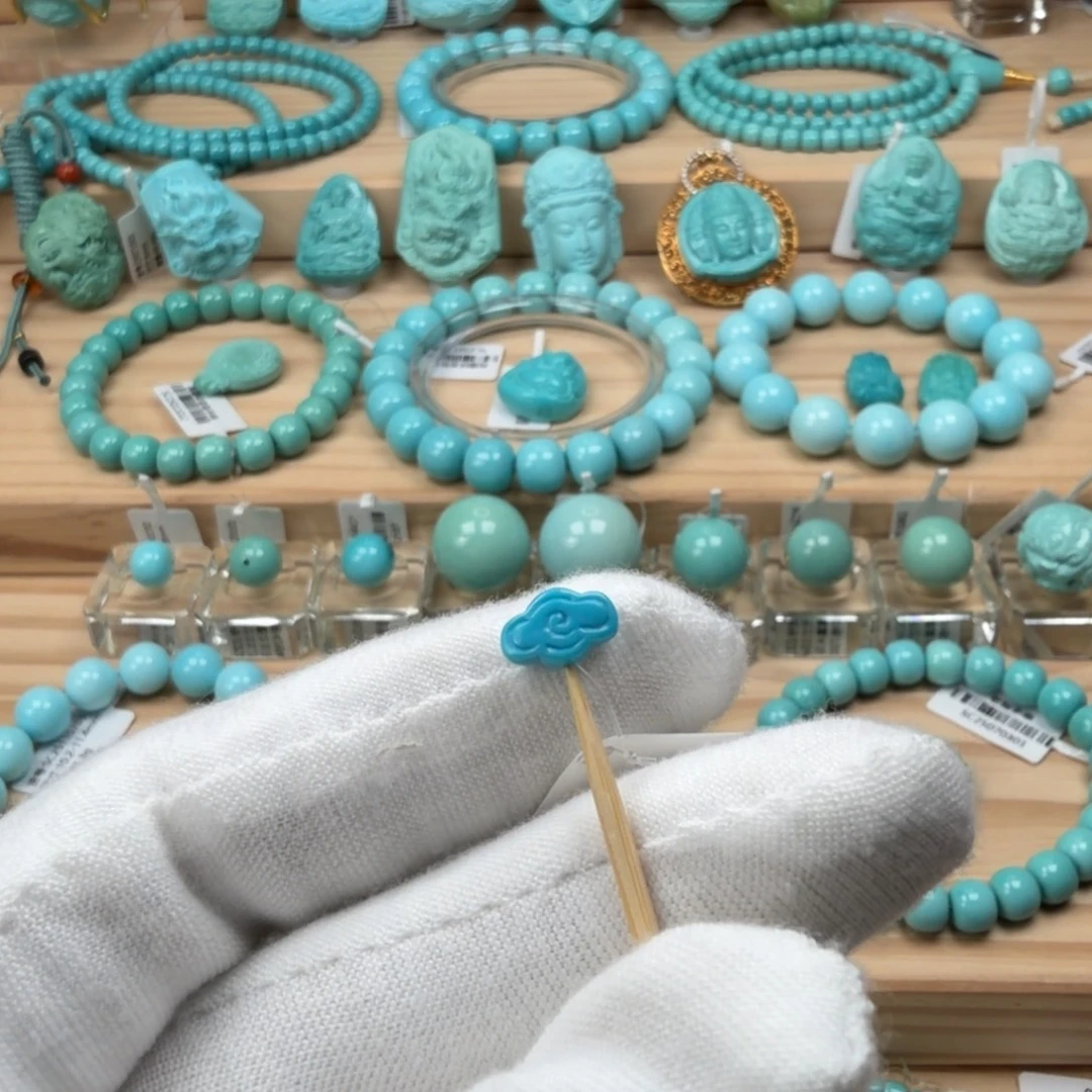 绿松石未镶嵌珠宝奇石