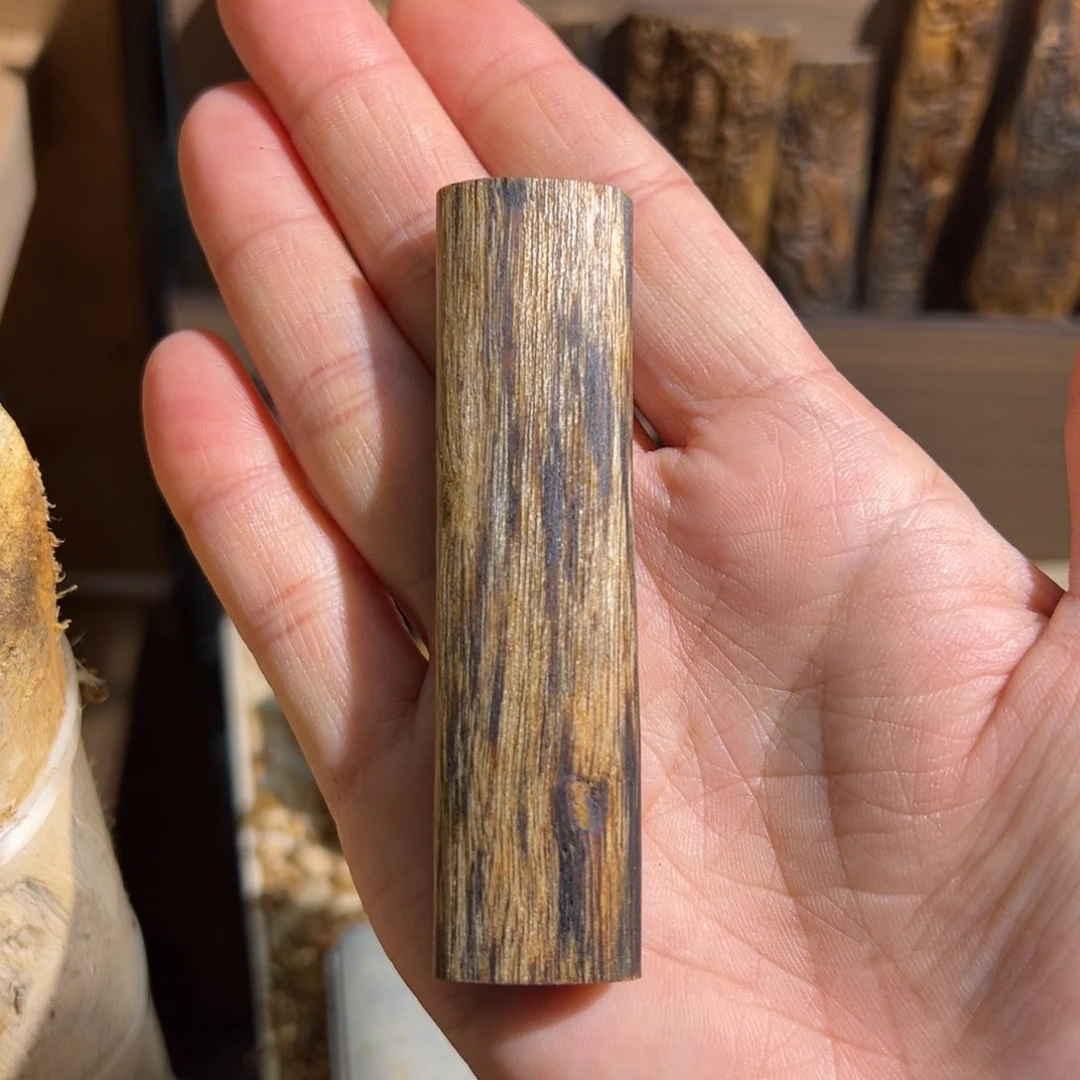 吊坠沉香白棋楠吊坠素牌9.4克