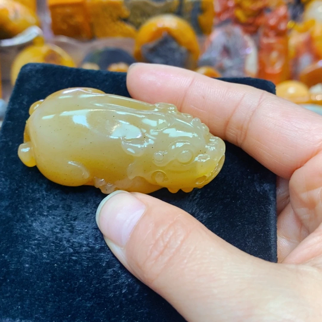 未镶嵌石英质玉（黄龙玉）吊坠(不含链)