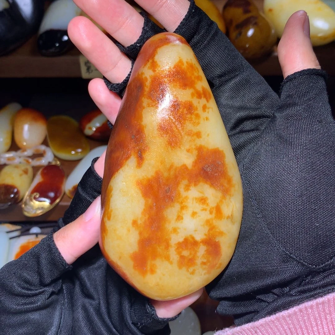 9***8和田玉未镶嵌颈饰