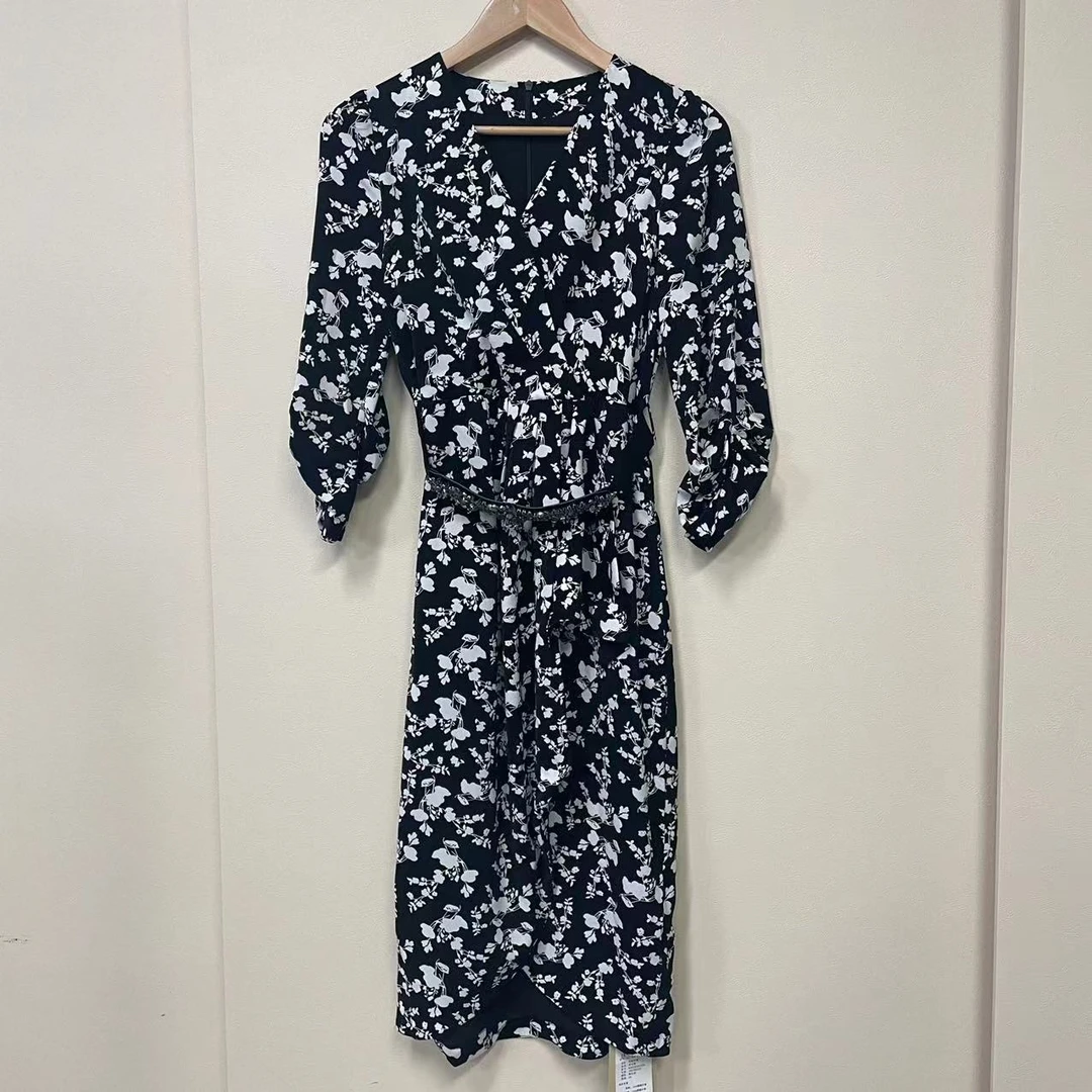【品牌】商场同款黑白碎花收腰连衣裙N202A31070B