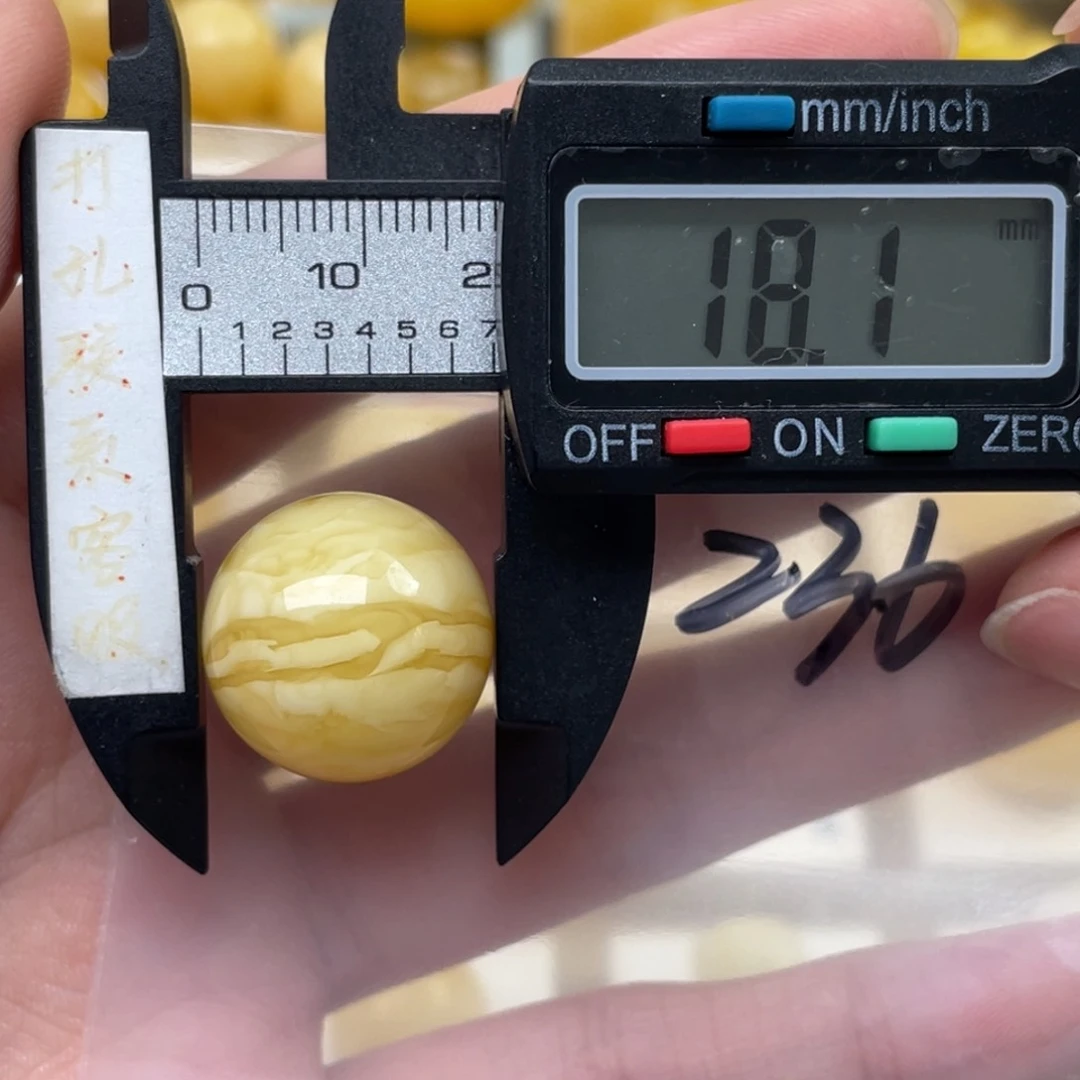 未镶嵌蜜蜡裸石大*蜜蜡