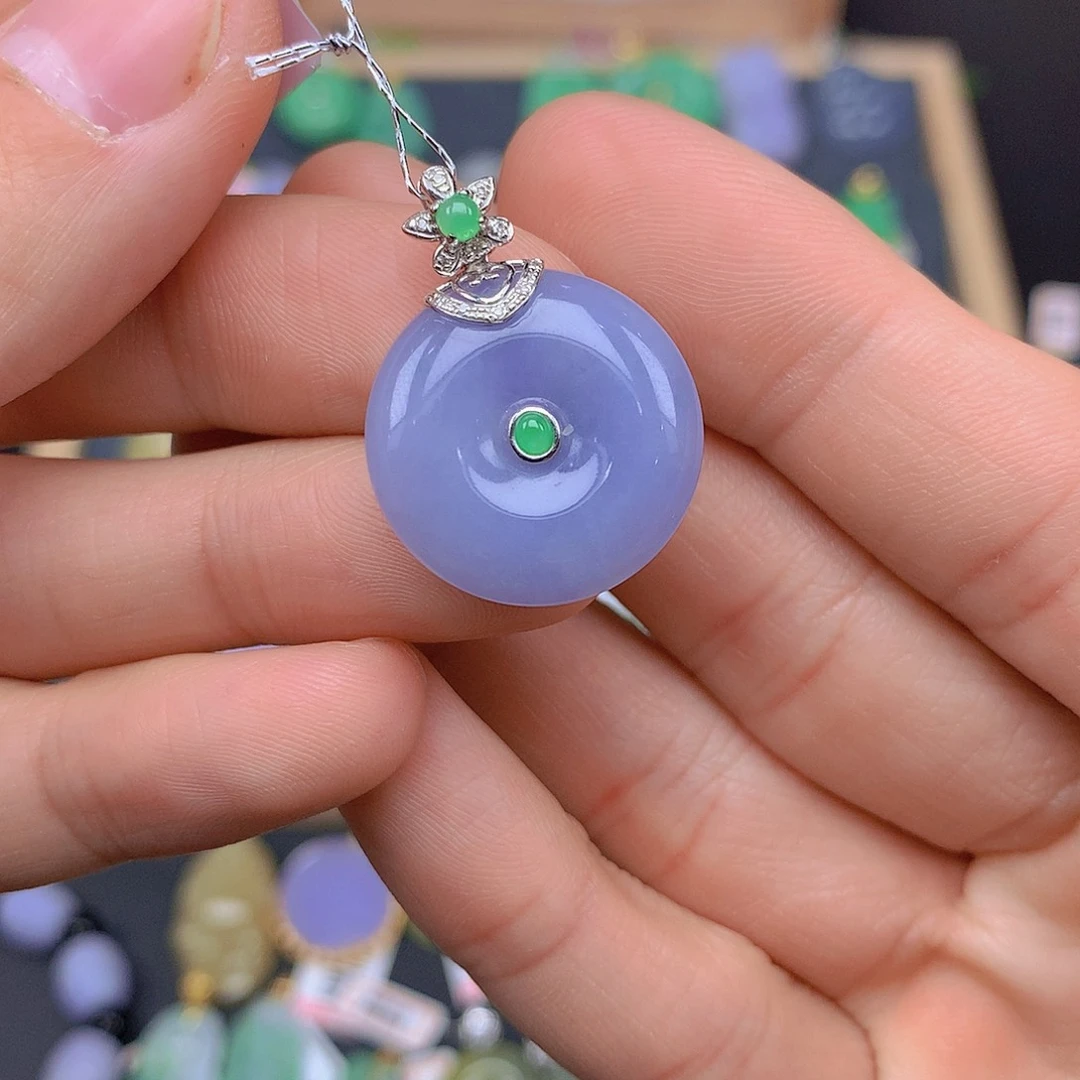 翡翠颈饰18K金镶嵌翡翠