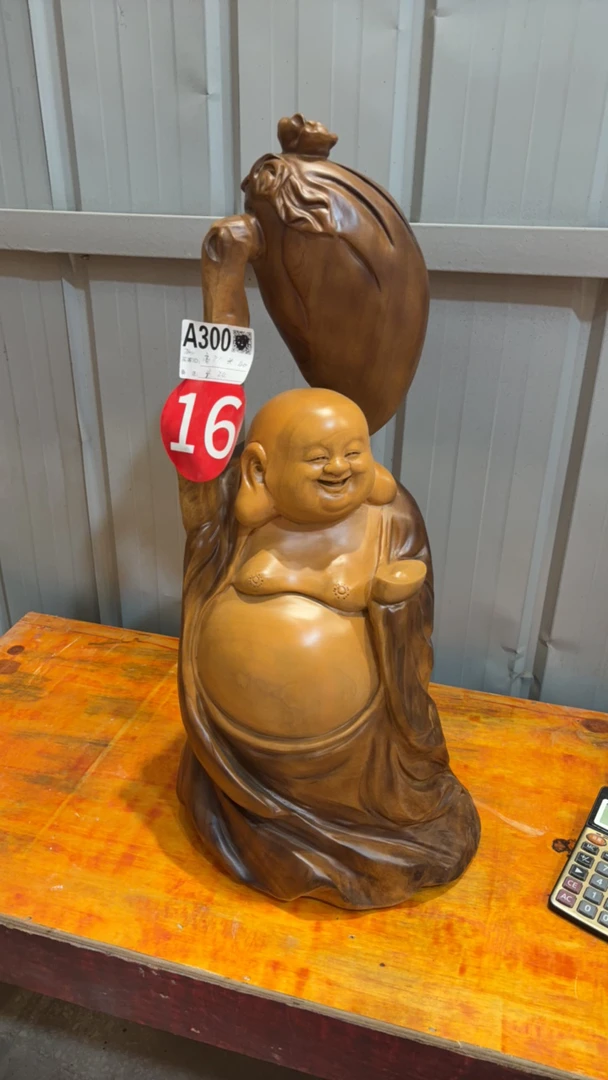香樟木人物雕刻摆件