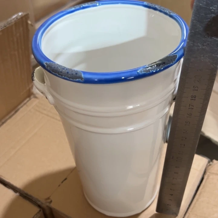 陶瓷花瓶微瑕捡漏出