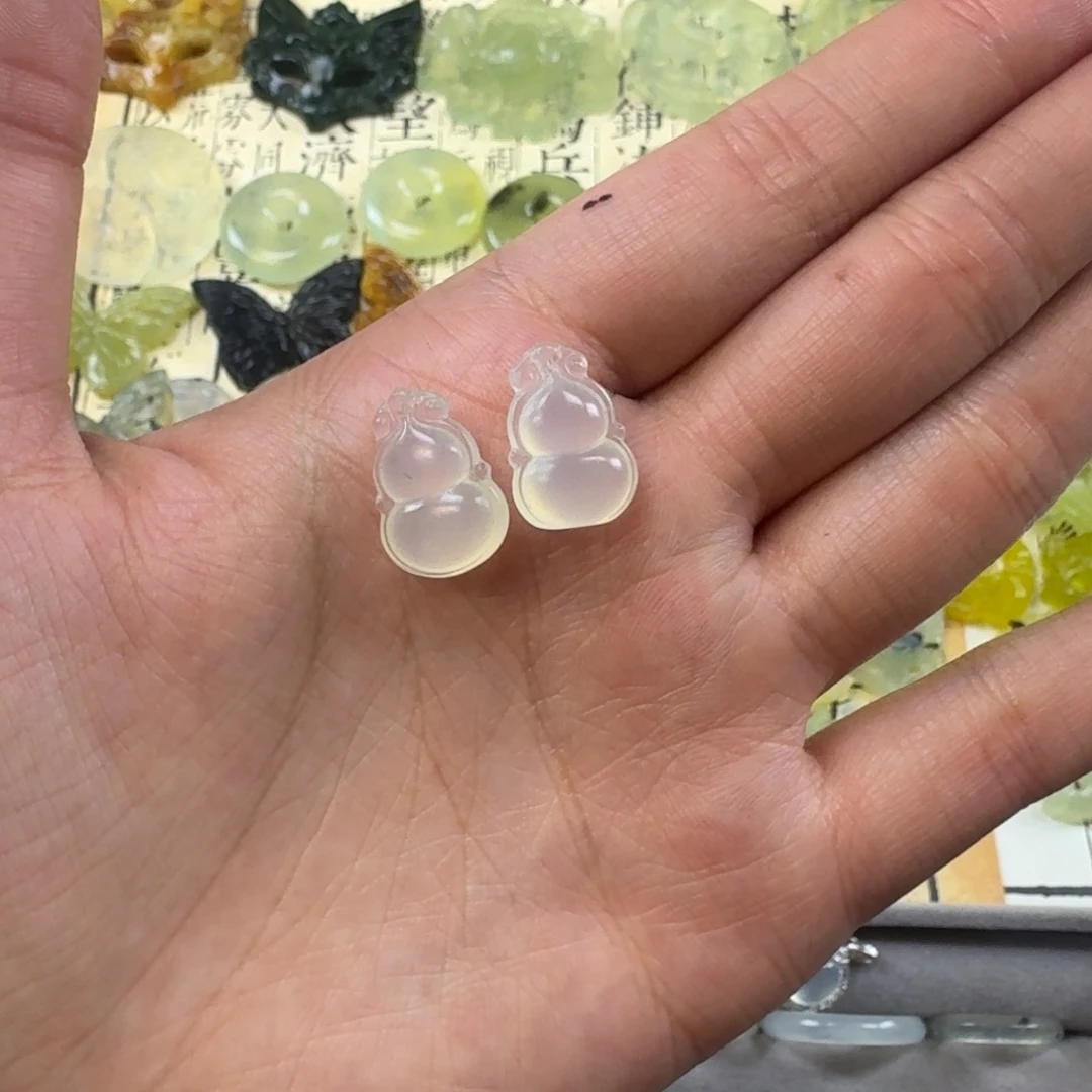 蛇纹石玉合金颈饰