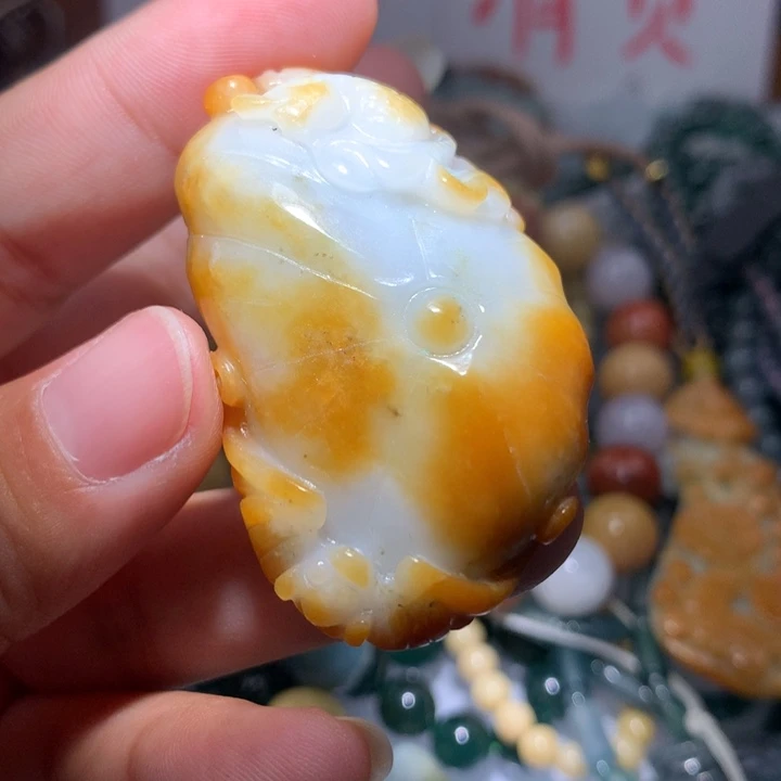 翡翠颈饰未镶嵌保真天然A货翡翠