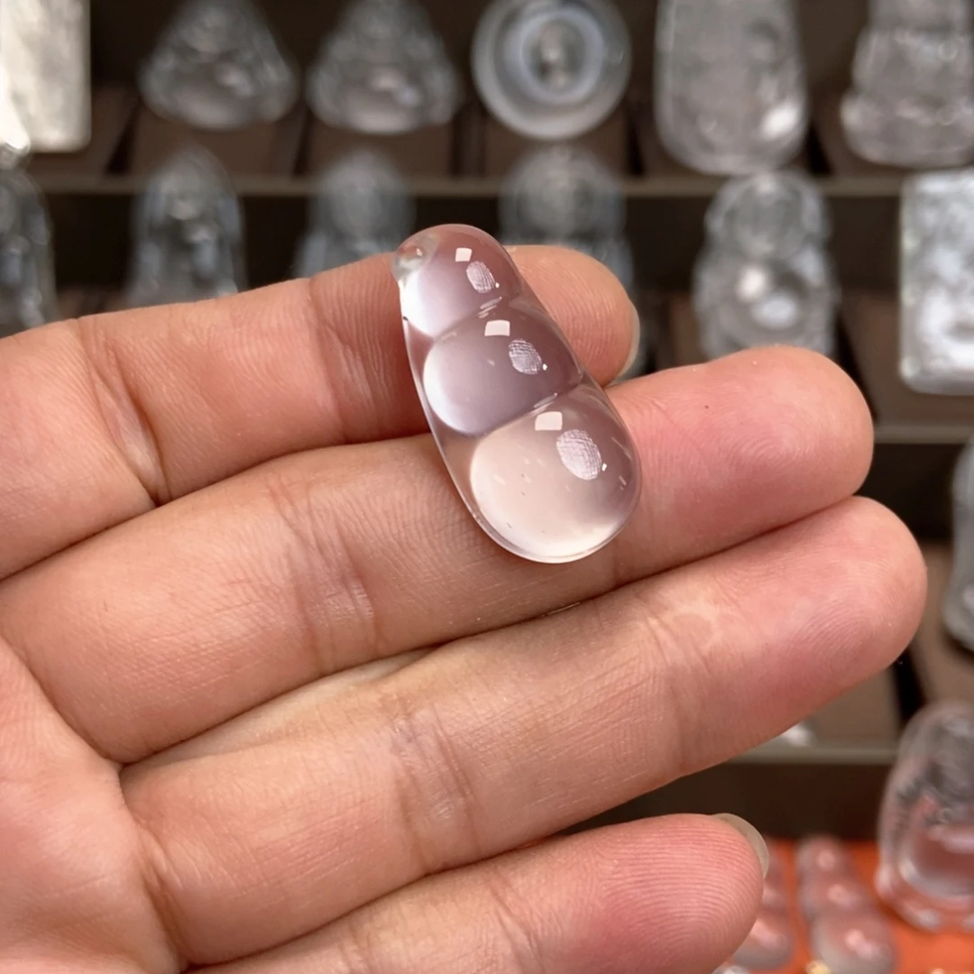 石英质玉未镶嵌颈饰