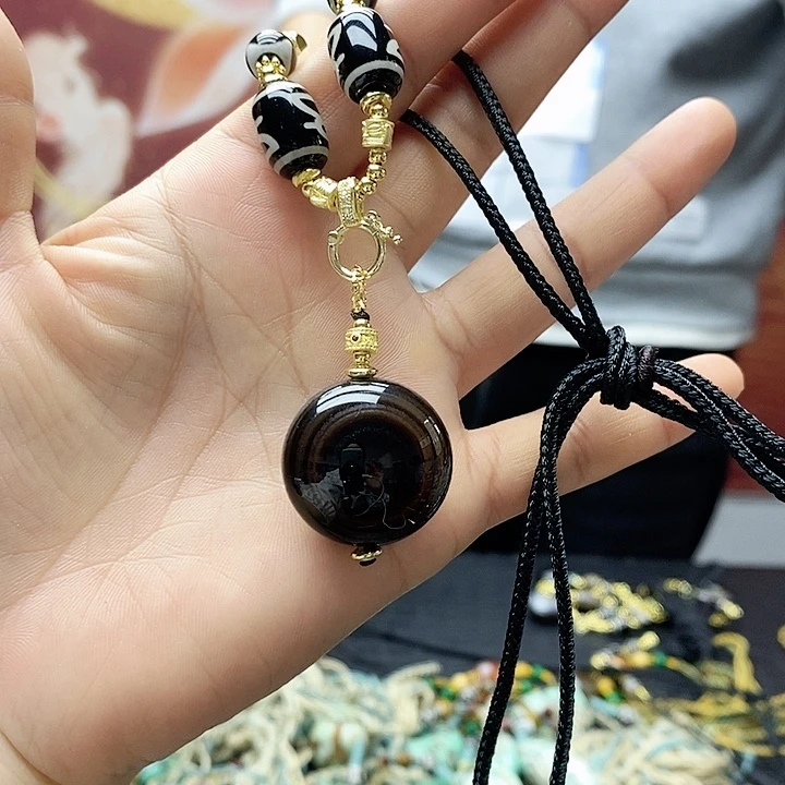 玛瑙/玉髓合金颈饰