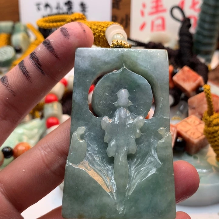 翡翠未镶嵌颈饰保真天然a货翡翠