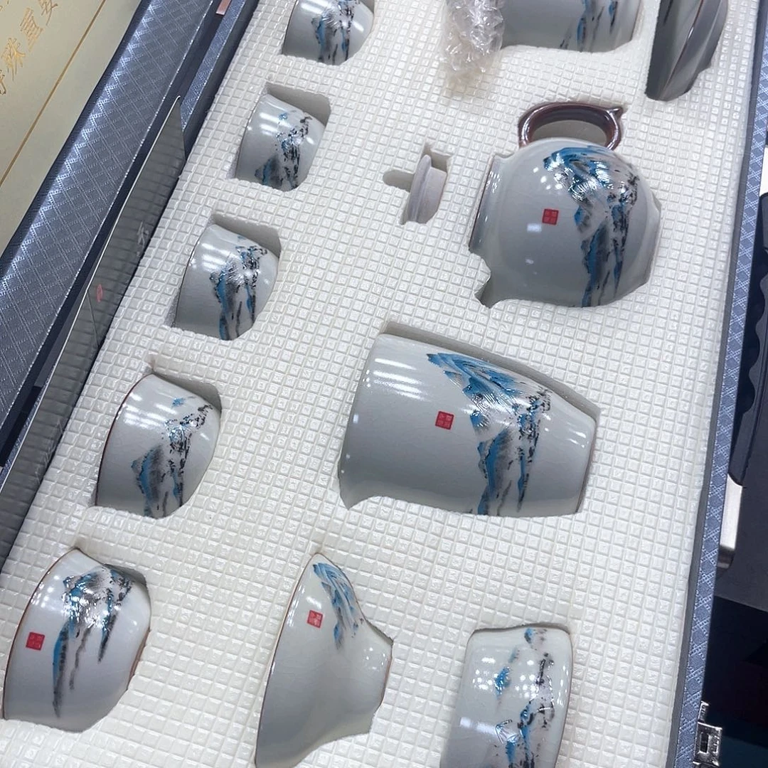 孤品茶具套装等。