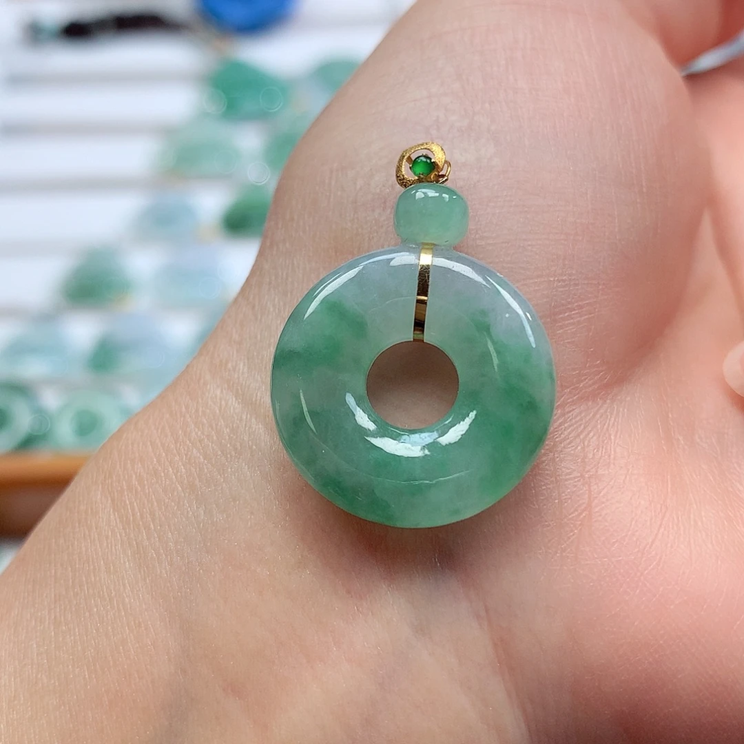 翡翠18K金镶嵌吊坠(赠链)21.2-4.7