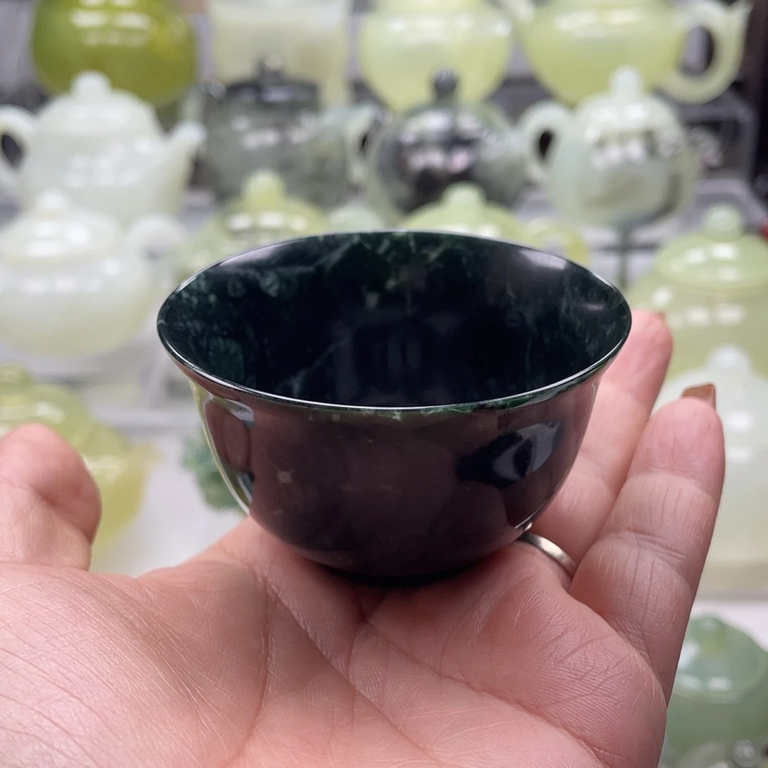 蛇纹石玉未镶嵌主人杯