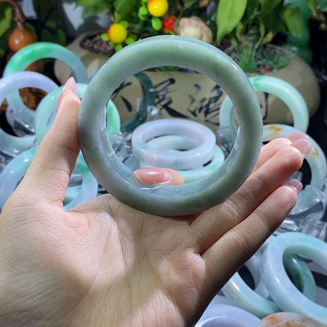 未镶嵌手镯定制翡翠晨