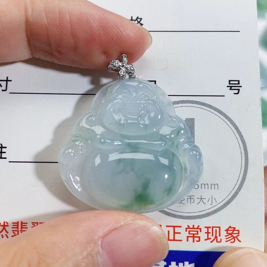 翡翠18K金镶嵌颈饰吊坠