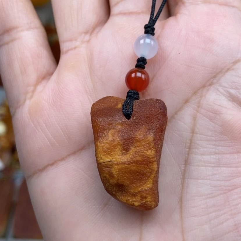 【闪购商品】琥珀颈饰未镶嵌