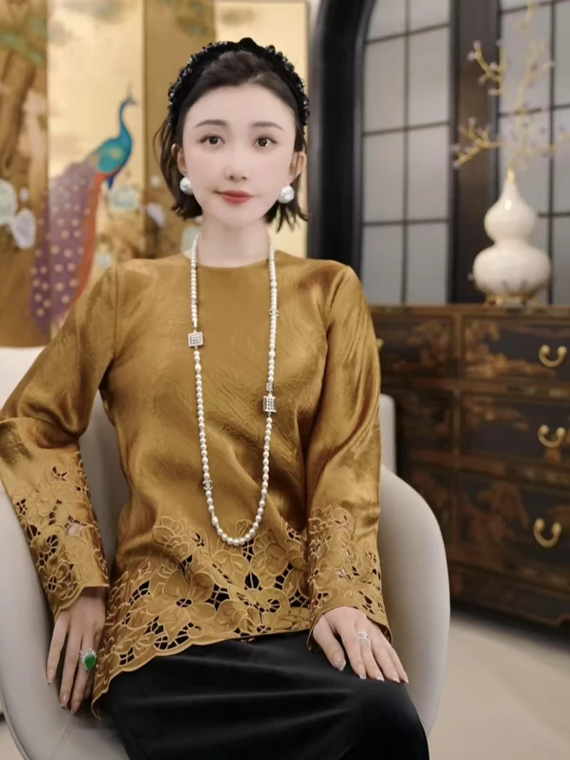 Betty Bairn【小极幸】高端系列醋酸镂空上衣25B-BW8819