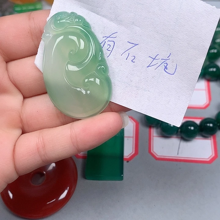 清***秋玛瑙/玉髓颈饰未镶嵌